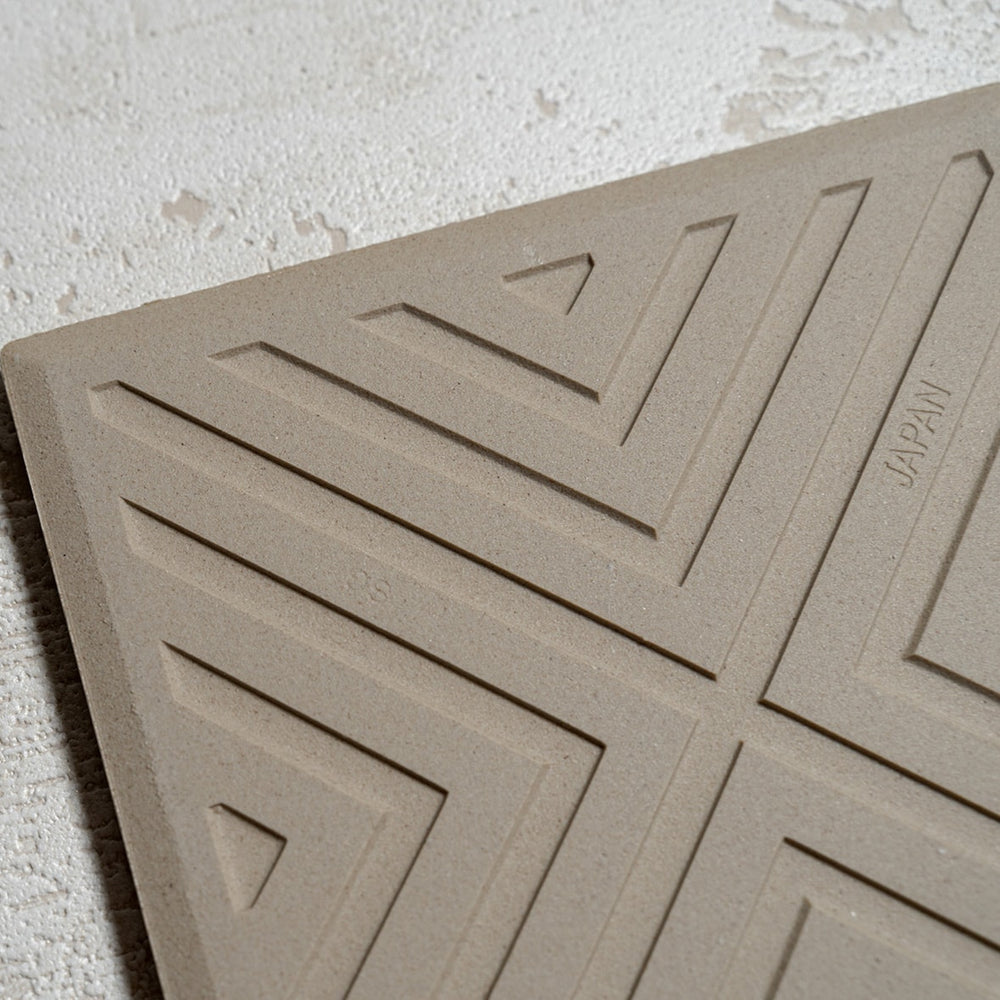 北欧風デザインのおしゃれな戸建て表札｜オーダー可｜Fika-チャコール